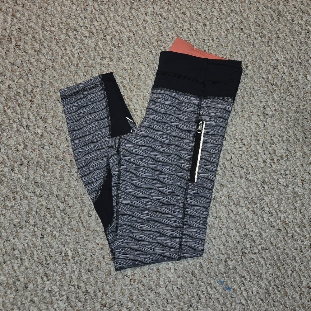 Lululemon Inspire II Tight Legging Black Print Women's Size 6 Luxtreme Run